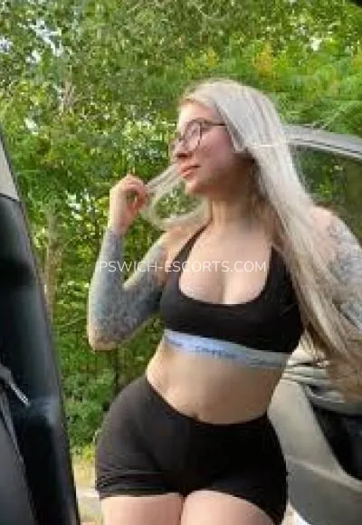 Ipswich escorts Karolina — 2