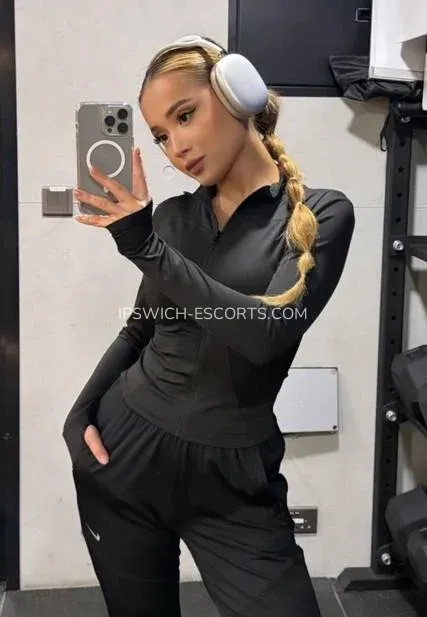 Ipswich escorts Miranda — 3