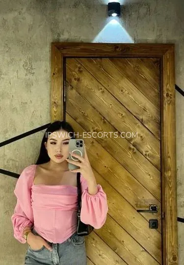 Ipswich escorts Flora — 9