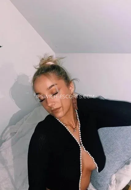 Ipswich escorts Emma — 1