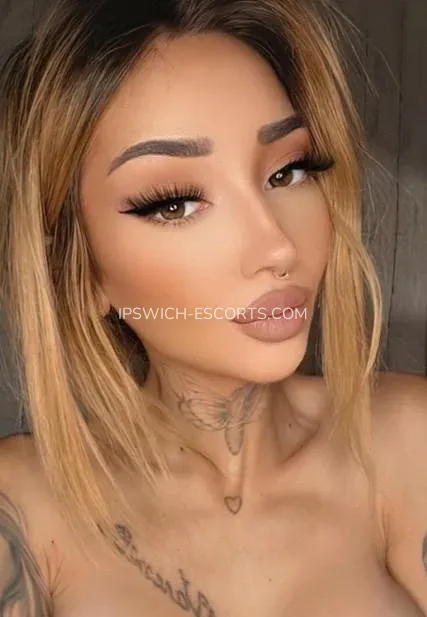 Ipswich escorts Leslie — 5