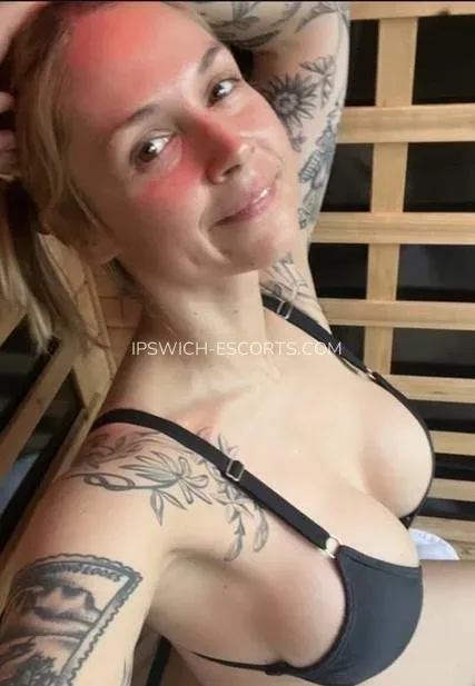 Ipswich escorts Agnes — 4