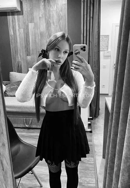 Ipswich escorts Abril — 1