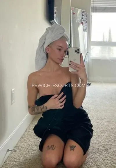 Ipswich escorts Flora — 1