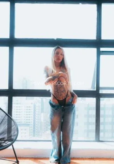 Ipswich escorts Carly — 3