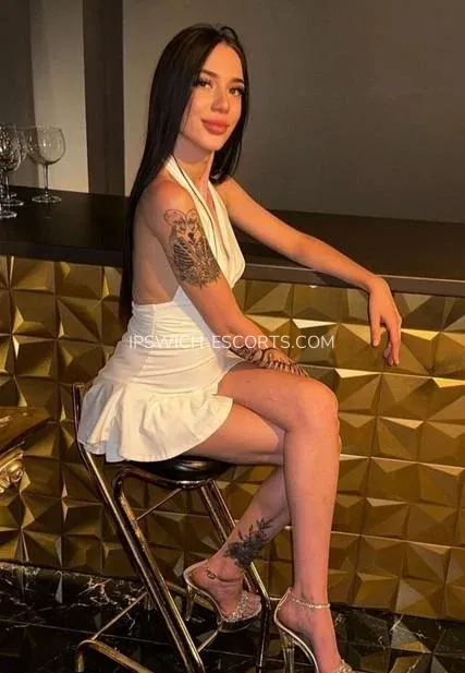 Ipswich escorts Carly — 1