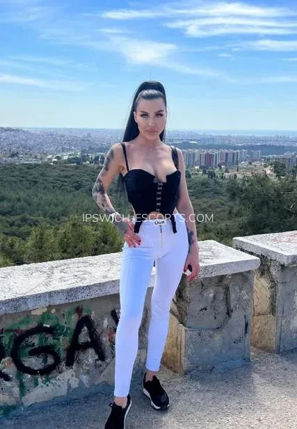 Ipswich escorts Claire — 4