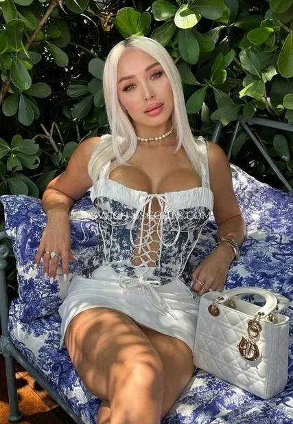 Ipswich escorts Elizabeth — 1