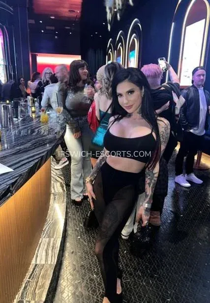 Ipswich escorts Courtney — 5