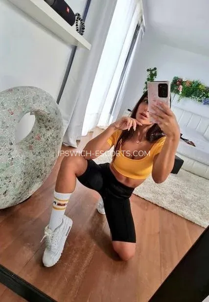 Ipswich escorts Ellie — 3
