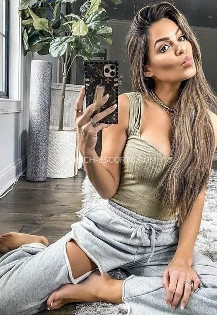 Ipswich escorts Paige — 2