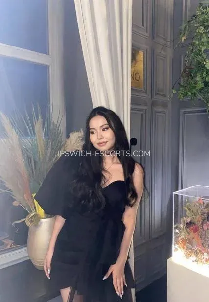 Ipswich escorts Flora — 3