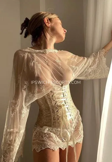 Ipswich escorts Linda — 4