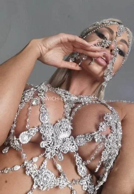 Ipswich escorts Emilia — 8