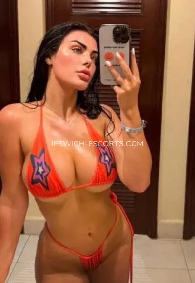 Ipswich escorts Ellie