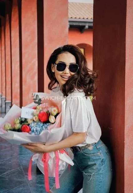 Ipswich escorts Julia — 4