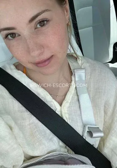 Ipswich escorts Lovisa — 4