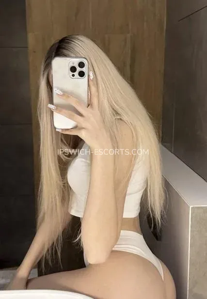 Ipswich escorts Aniyah — 3