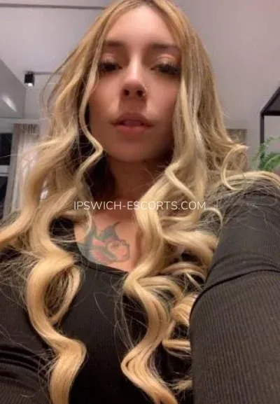Ipswich escorts Carly — 4