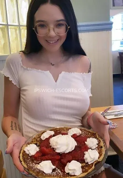 Ipswich escorts Leslie — 3