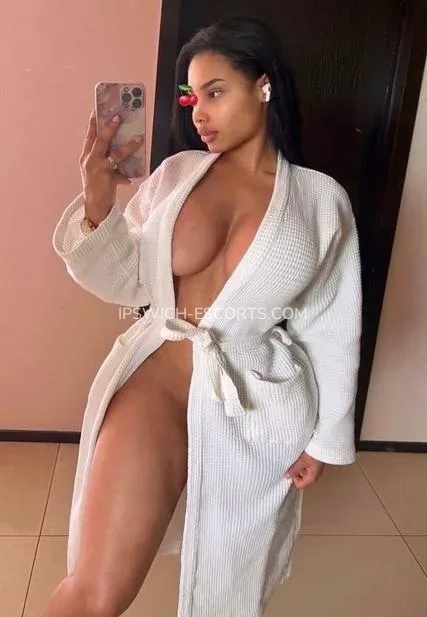 Ipswich escorts Savannah — 1