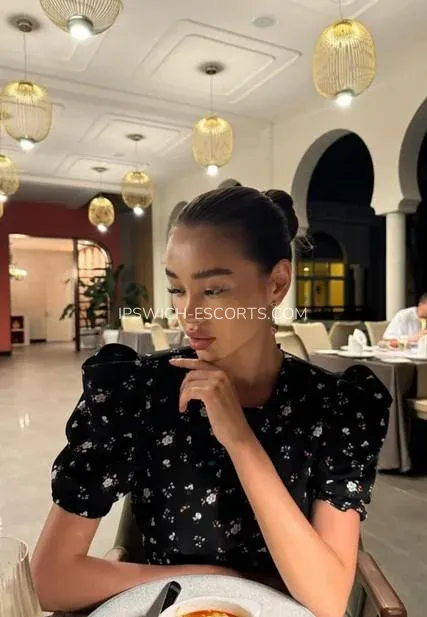 Ipswich escorts Louise — 3